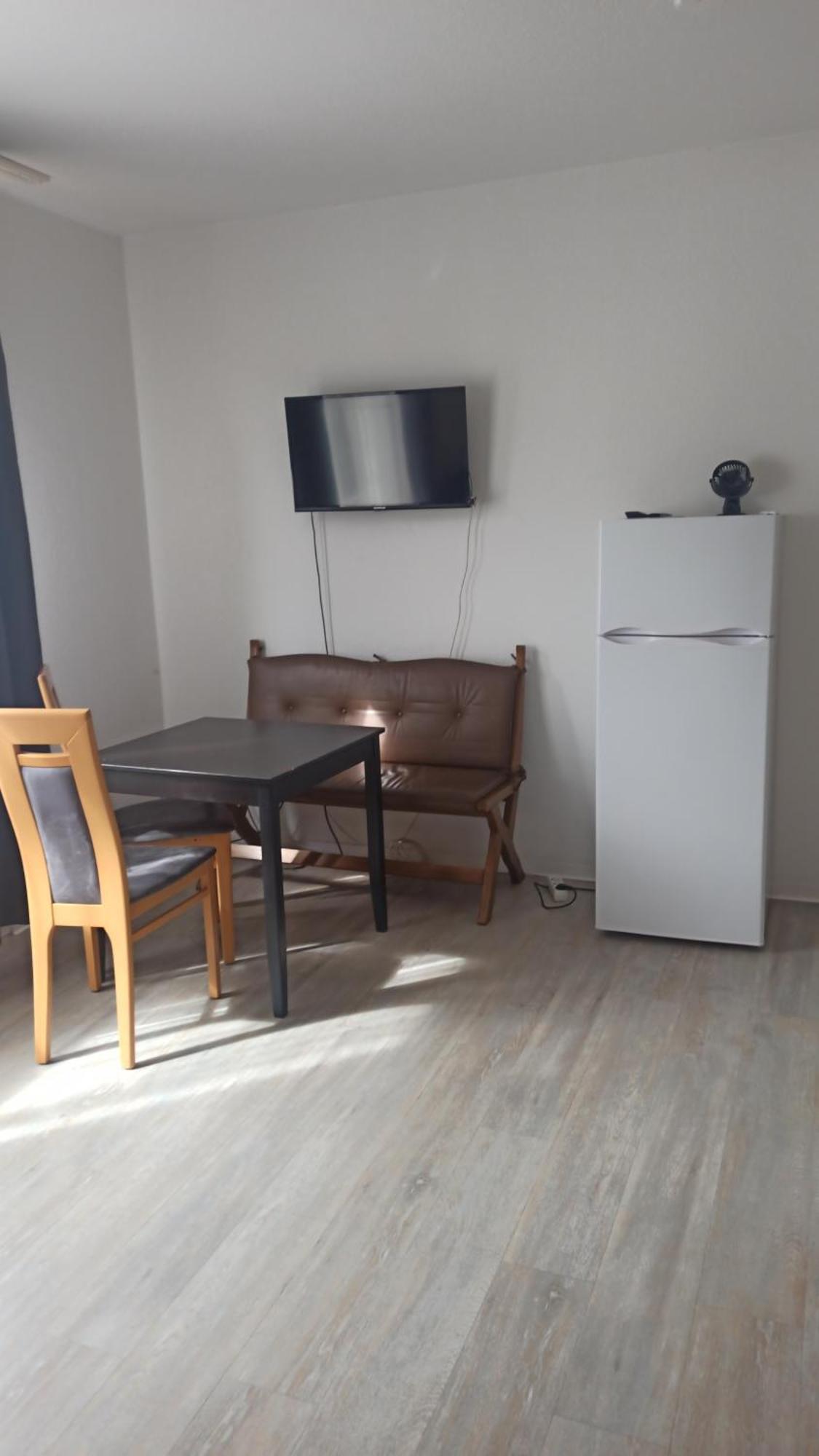 Helle Ferienwohnung An Der Rheinpromenade 50 Qm Duisburgo Esterno foto