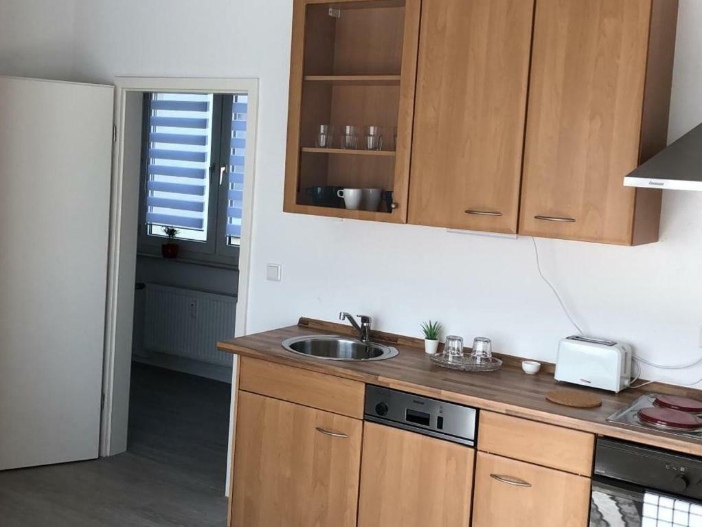 Helle Ferienwohnung An Der Rheinpromenade 50 Qm Duisburgo Esterno foto